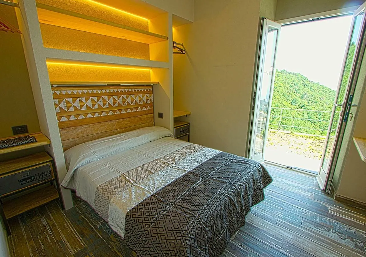 Oltremare Guest House لافانيا