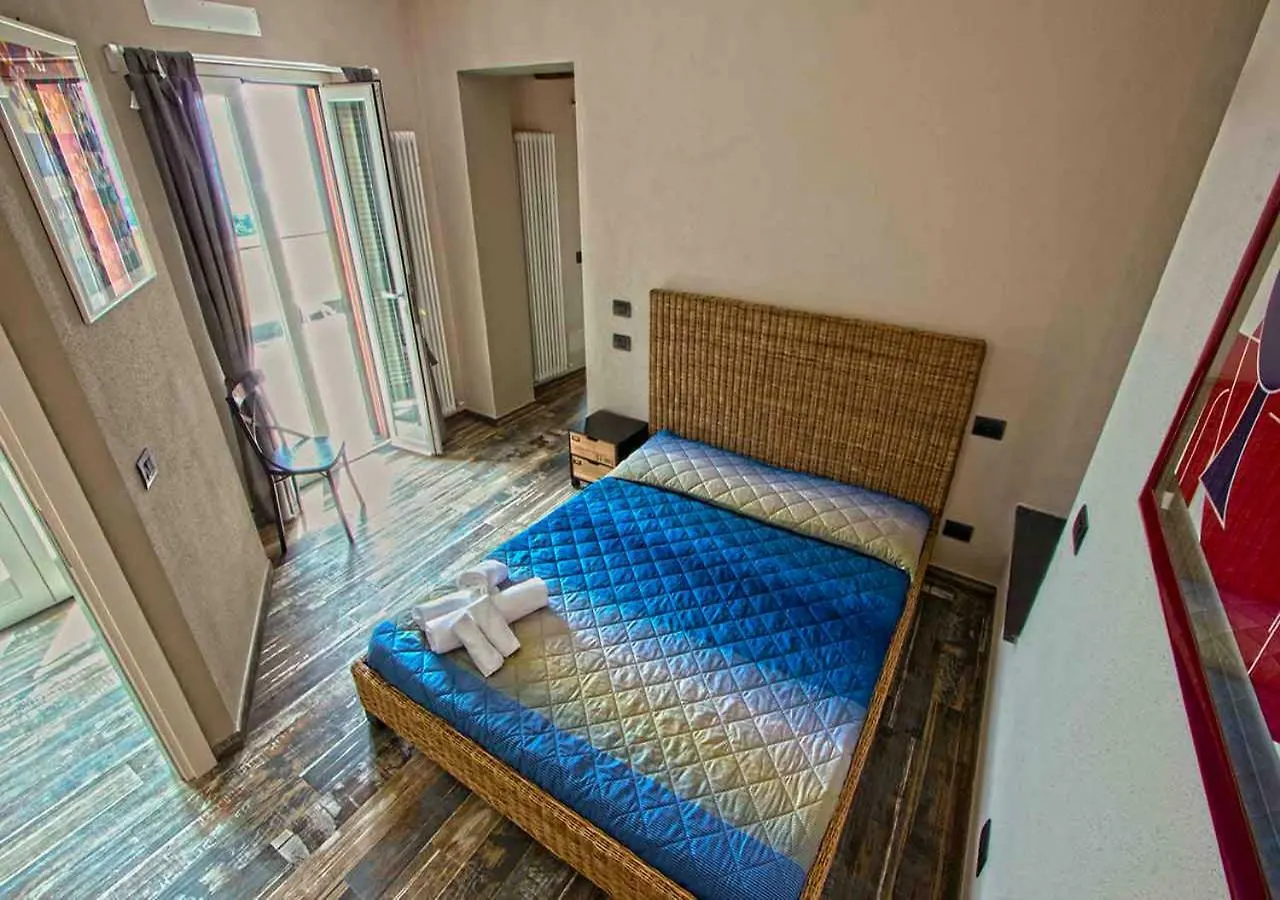 Oltremare Guest House Lavagna 0*,  Ιταλία