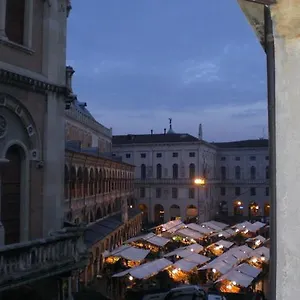 Alle Piazze , Padova Italia